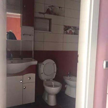 Apartament Stegi *